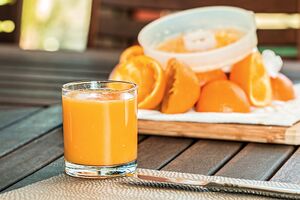 fresh-orange-juice-1614822 1920.jpg