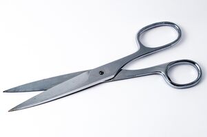 scissors-321238 1920.jpg